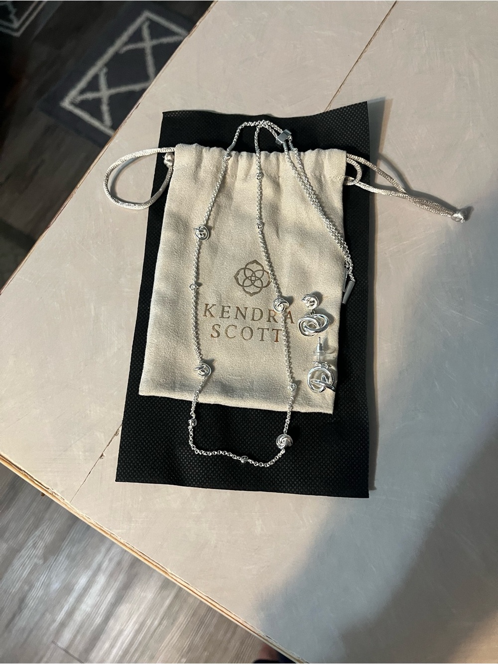 Kendra Scott Presleigh love knot adjustable necklace with matching earrings